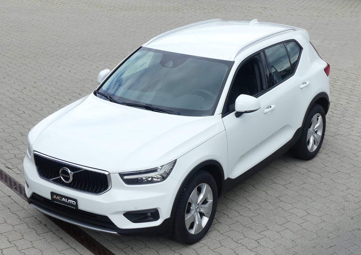 volvo xc40 b4 b awd momentum