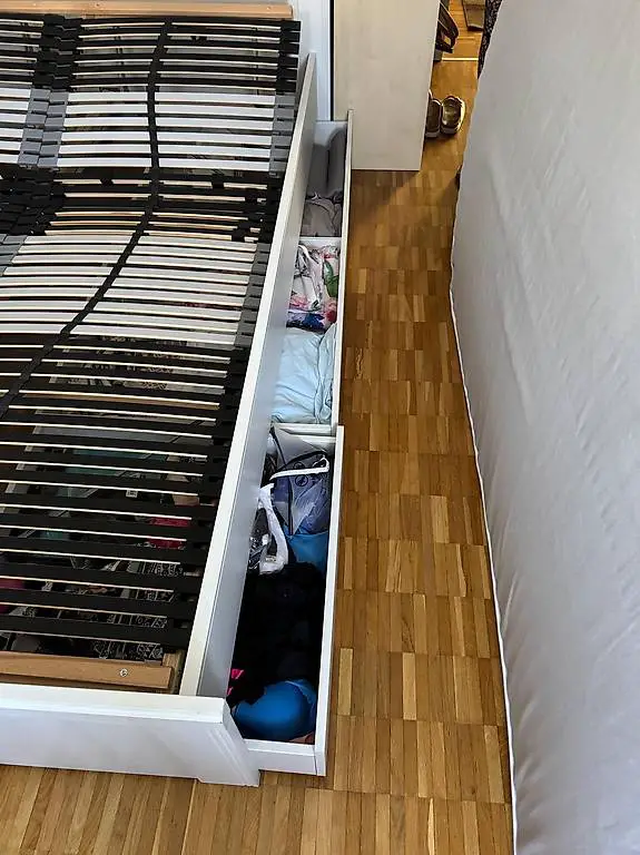 IKEA Bett 140x200 cm? fast wie neu