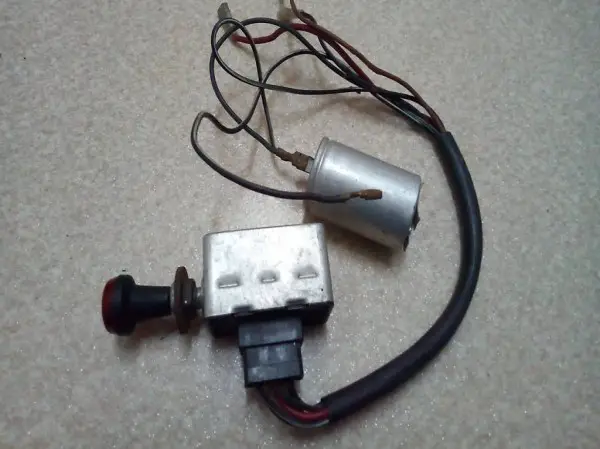 VW Käfer Ovali Brezel Warnlicht mit Releis 6V.