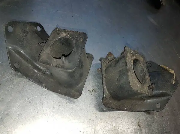 Fiat 103 H tassello supporto motore