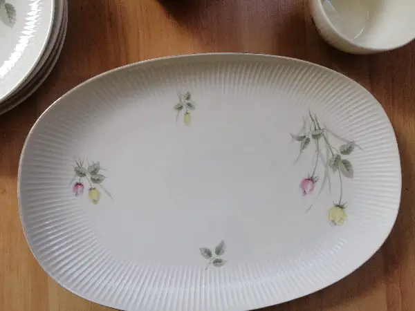 Umfangreiches Rosenthal-Geschirrset "Thomas"