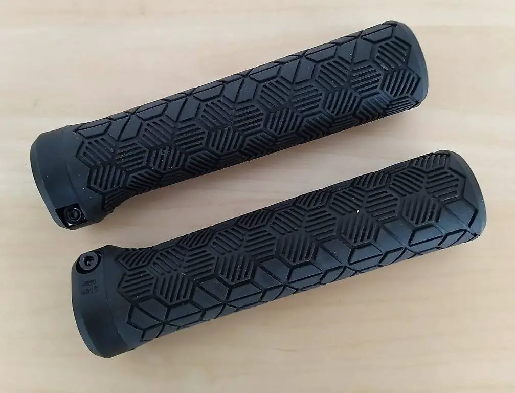 Neue Velogriffe BULLS mit Klemmschellen