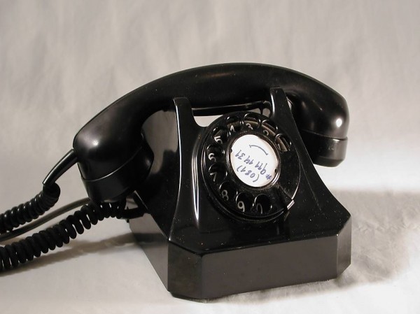  Schwarzes Bakelittelefon Modell 50