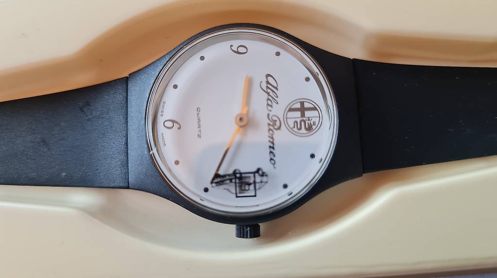 Montre Alfa Roméo 33 originale swiss made