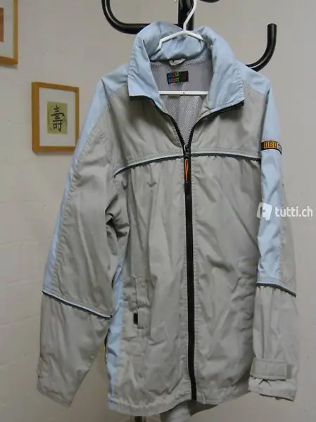 Wanderjacke mit Kapuze