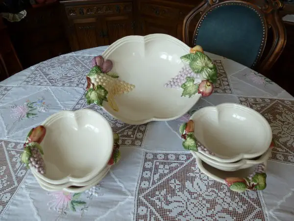 Portugiesisches Kompottservice (Steingut)