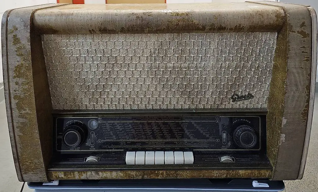 Röhrenradio Fabrikat Graetz Gross-Super 174 W Holzgehäuse