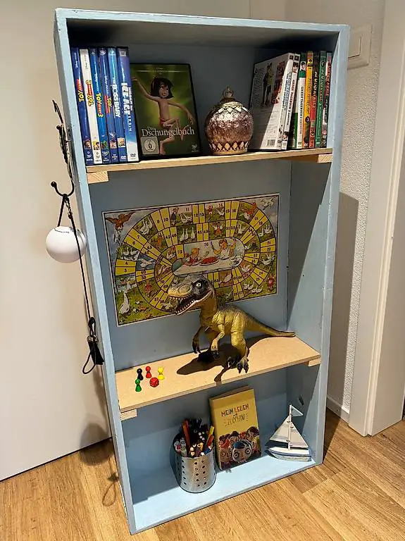 Gestell aus alter Schublade