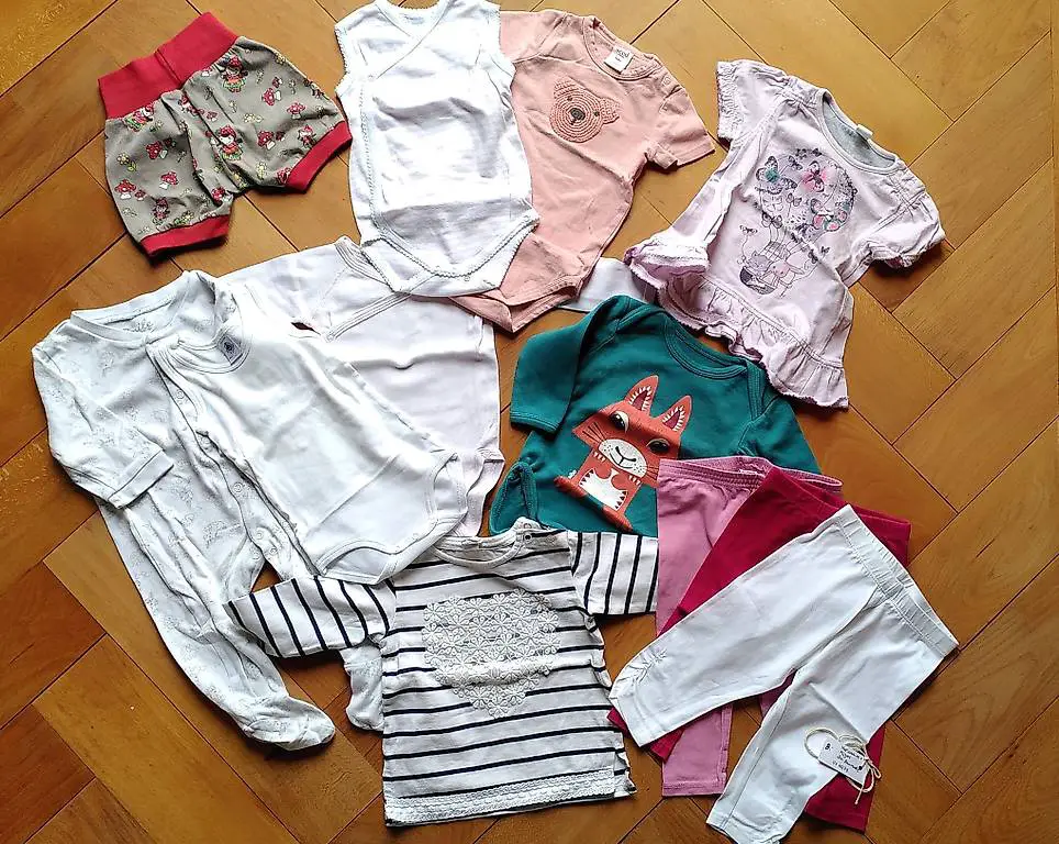 Kleiderpaket Bio-Baumwolle Mädchen Gr. 68/74