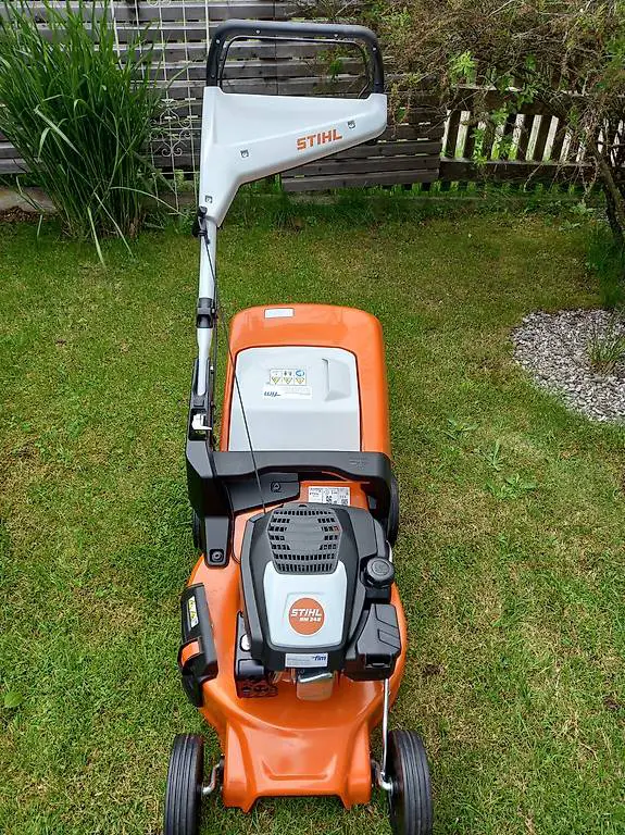 Rasenmäher Benzin Stihl 248.3 einmal benutzt
