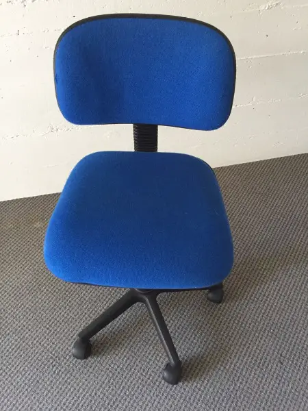 Bürostuhl (für Kinder geeigenet)