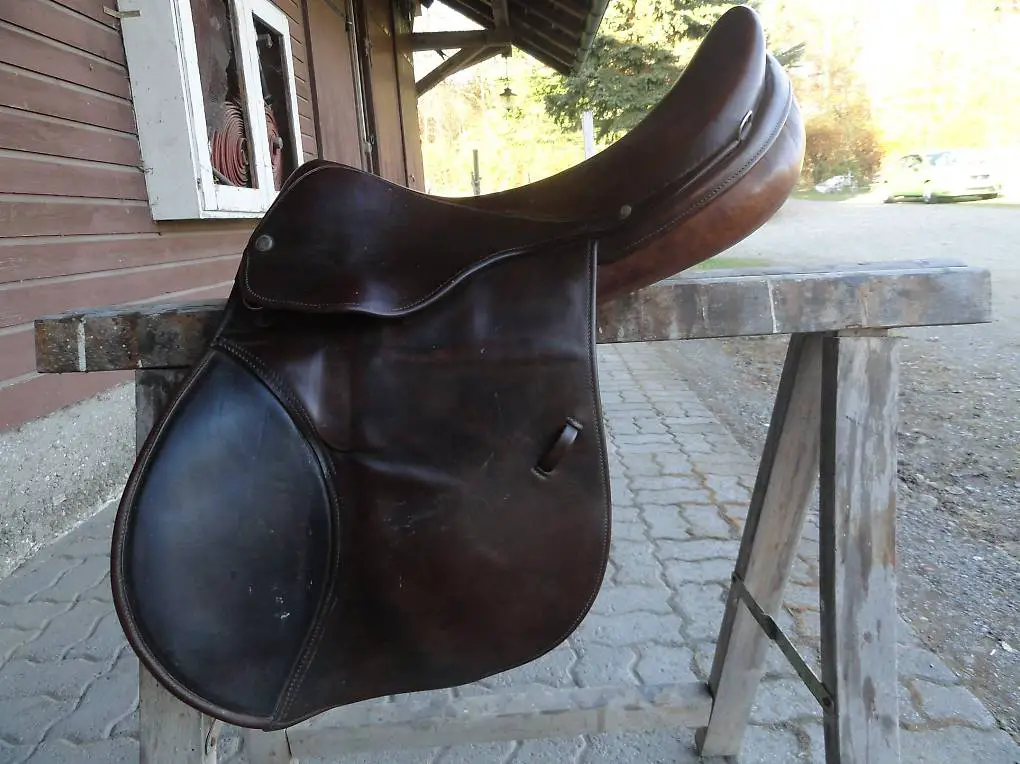 Springsattel Vielseitigkeits Sattel Urs Hübscher braun