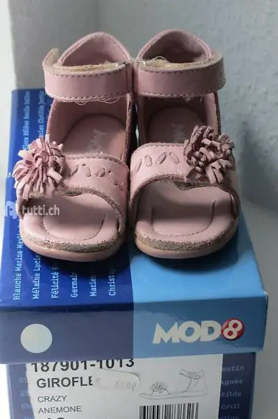 Sandalen, Gr. 19 mit sehr guten, weichen Fussbett