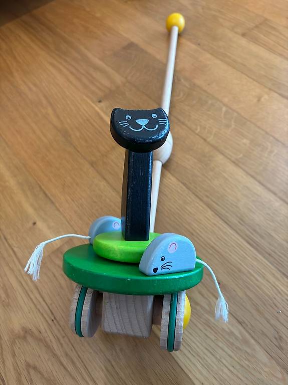 Schnäppchen: Holzspielzeug Katze mit Mäusen