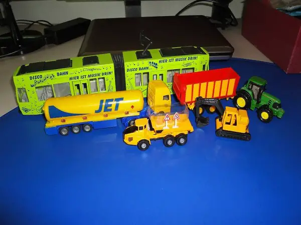 Diverse Metallmodelle der Marke Siku