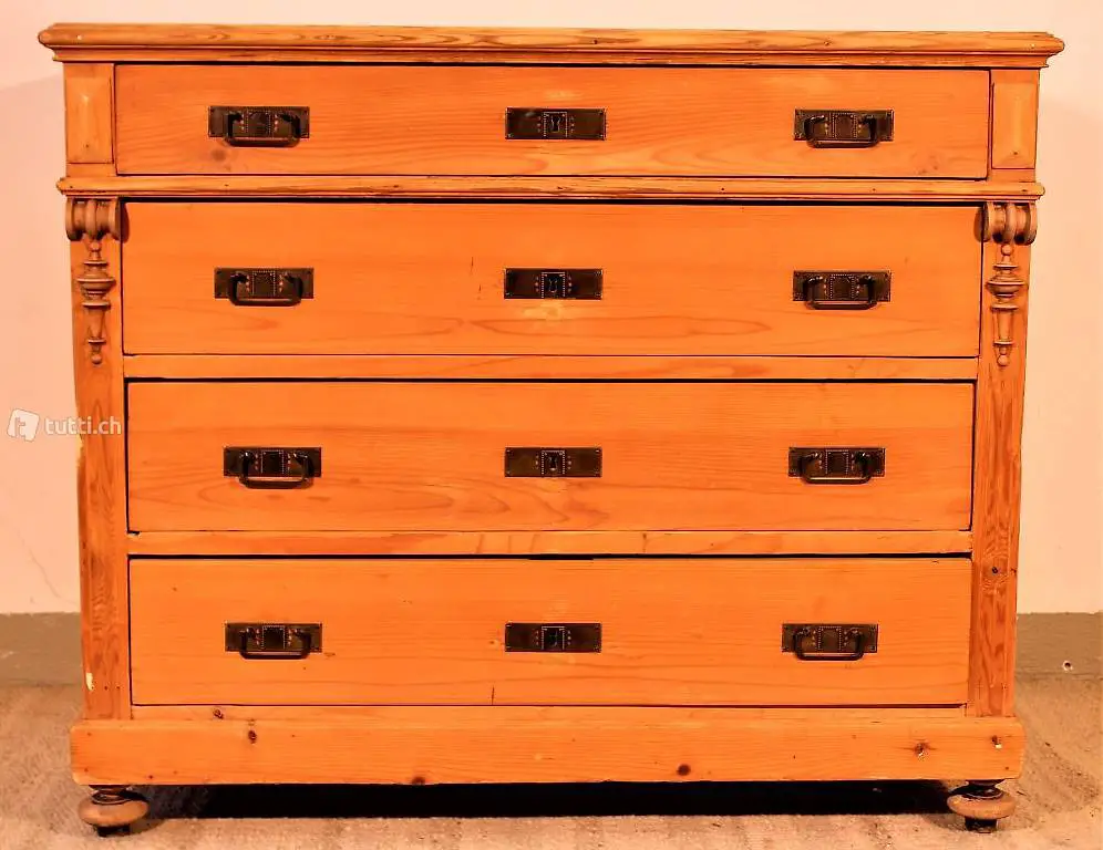  Kommode. Bauernkommode, Tanne massiv.