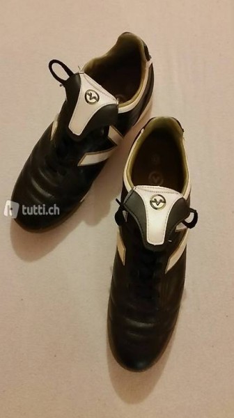 baskets homme quasi neuves