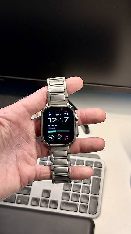 Apple Watch Ultra (Titanium Band)