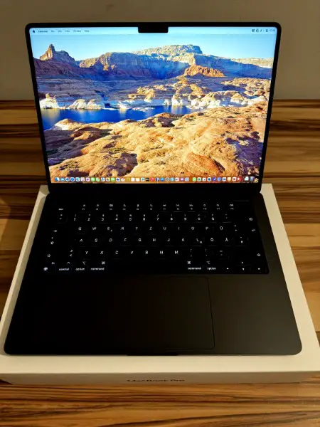 Apple MacBook Pro 14 Laptop