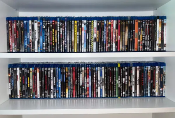 Blu Ray Filme Pro Sück 4.- ab 5 Stück 1 Film Gratis dazu