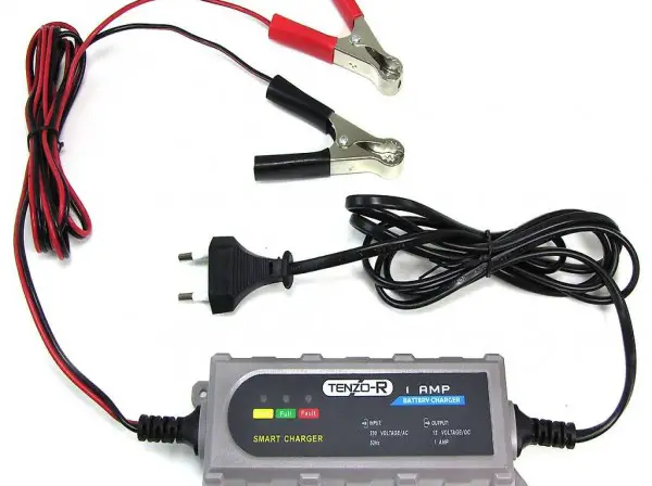  BATTERIE ERHALTUNG LADEGERÄT WARTUNGS GERÄT FÜR 12V 6-100 AH