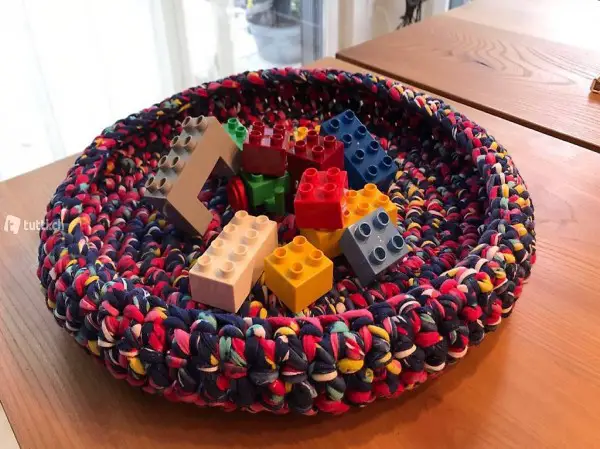 Korb vielfarbig Handmade NEU