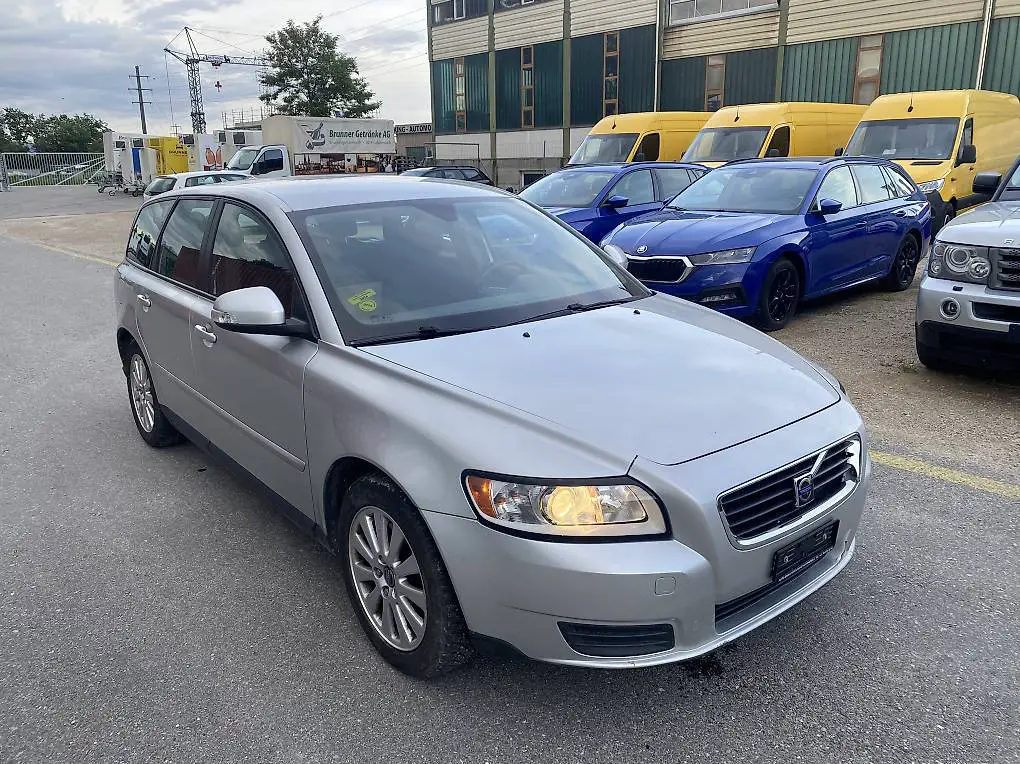 Volvo V50 2.4 Automat, 2009, 230Tkm, 143PS, MFK 1.25