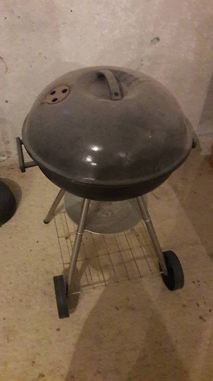 Kugelgrill Holz occ. gebraucht