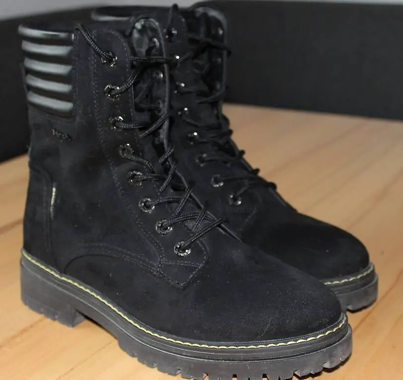 Schwarze Bench Schuhe, Boots, Stiefeletten