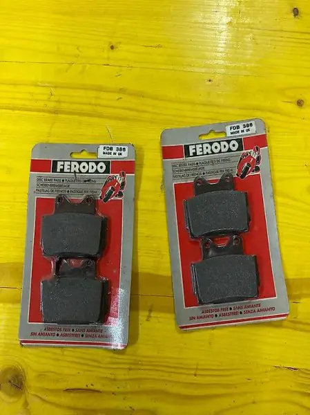 Yamaha RD 350 Bremsbeläge hinten