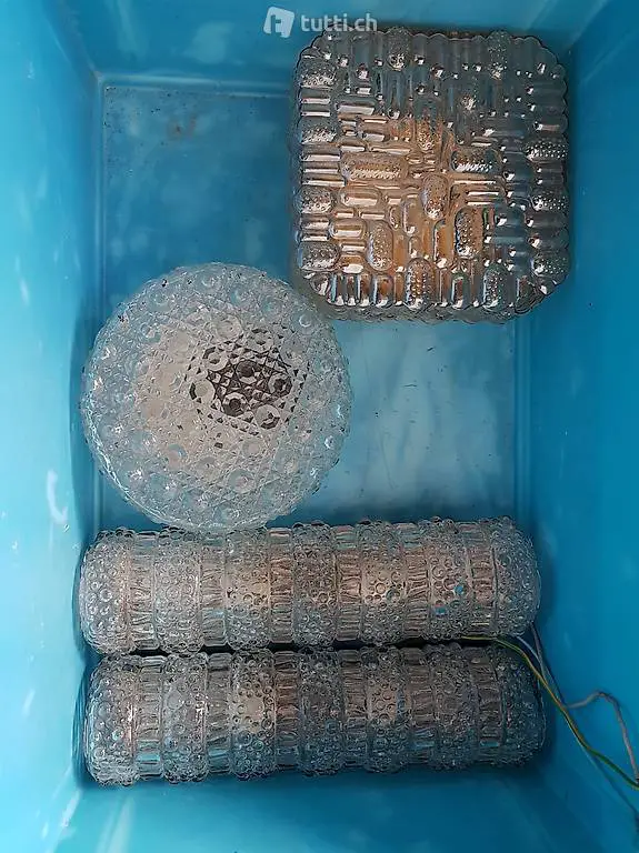 Decken und Wandleuchten