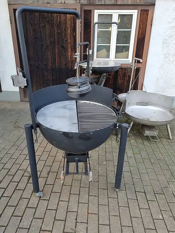 80er Halbkugel 1/2 Rost 1/2 Grillplatte