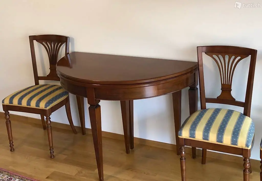 Tavolo in legno massiccio