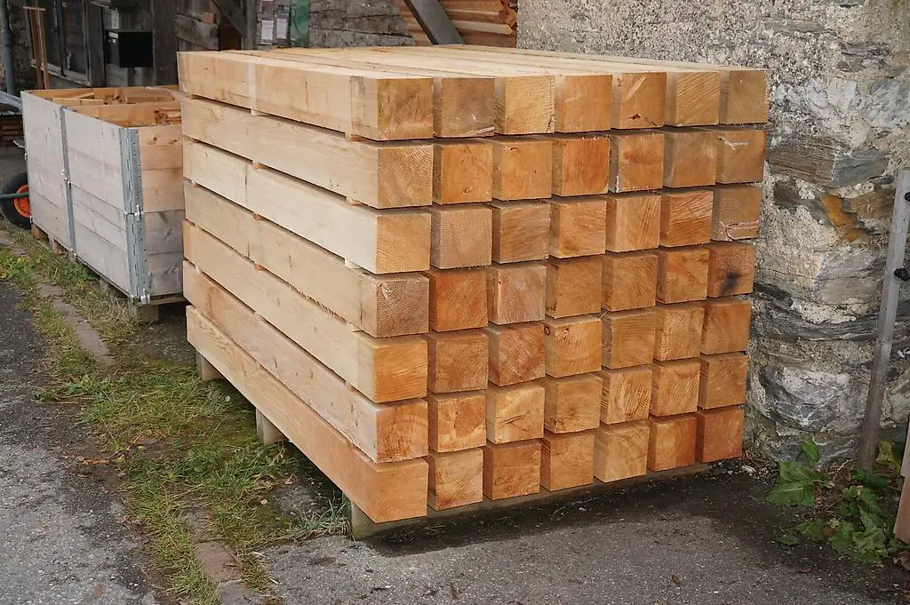 Kantholz, Zaunpfosten Lärche 150mm x 150mm x 200cm