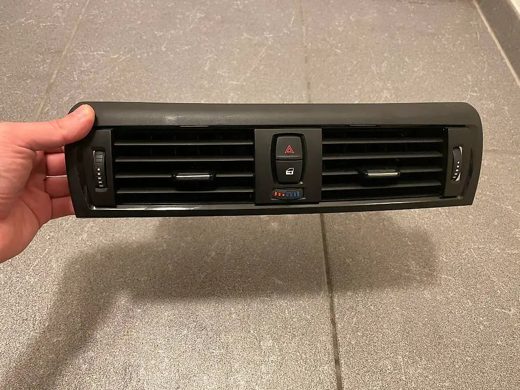 BMW Lüftungsgitter Armaturenbrett BMW 1er (F20)