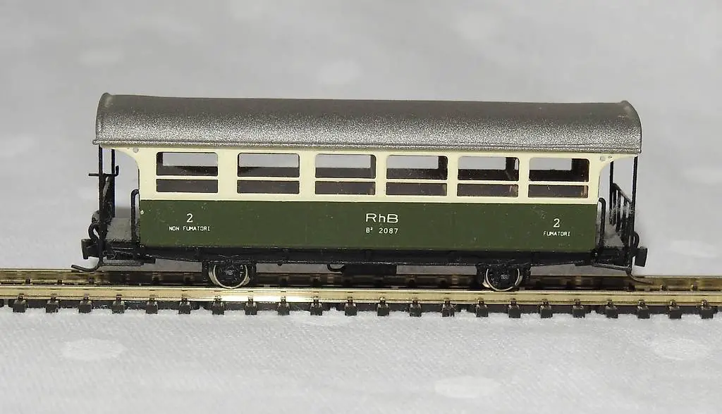 Personenwagen B 2087 der RhB von Railino (Spur Nm)