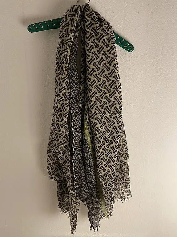 Schal aus Wolle Pyaar