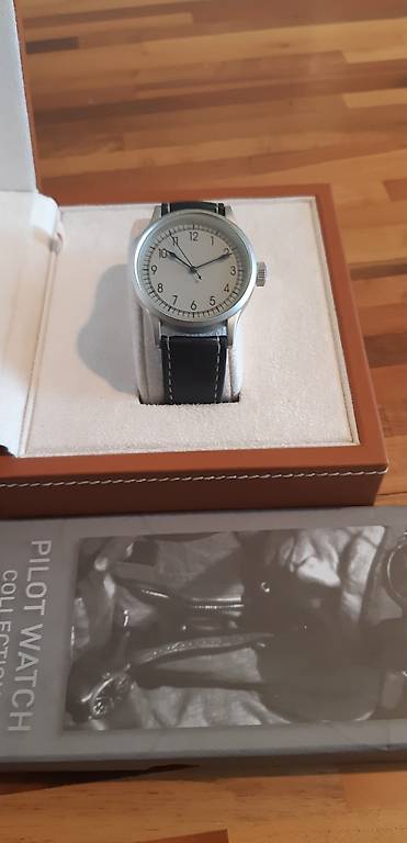 Fliegeruhr Handaufzug Werk Neu