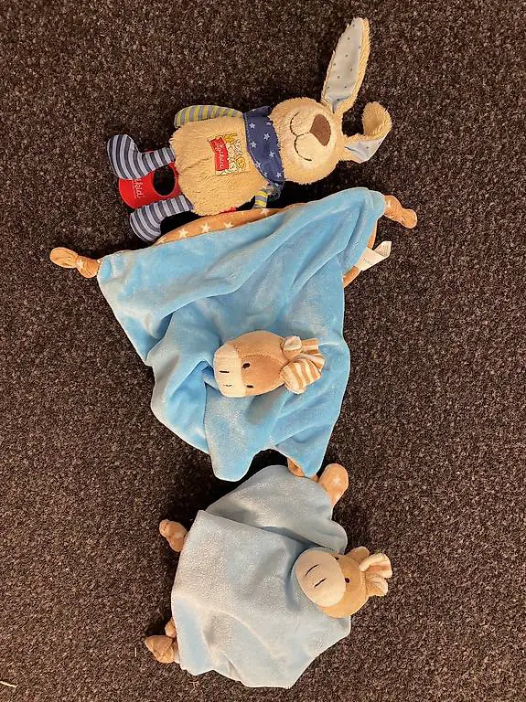 zwei Nuschis (Hirslanden)