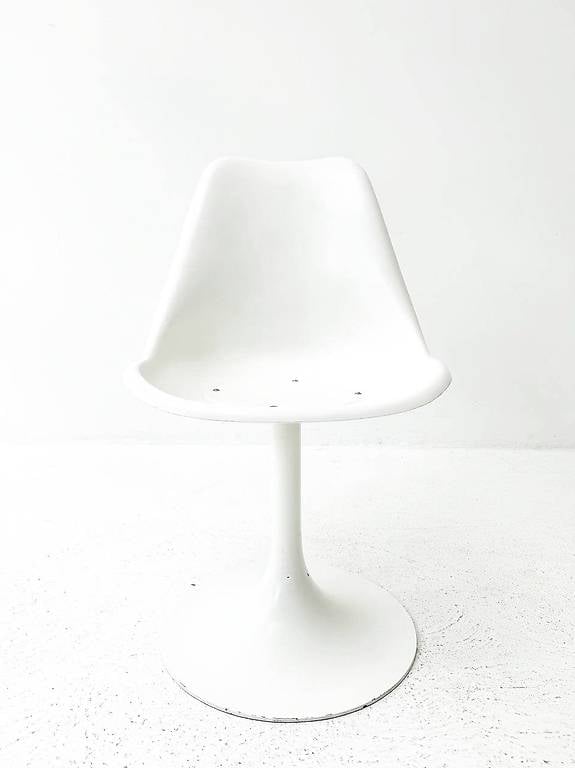 Tulip Stuhl im MCM Stil, weisses Fiberglas