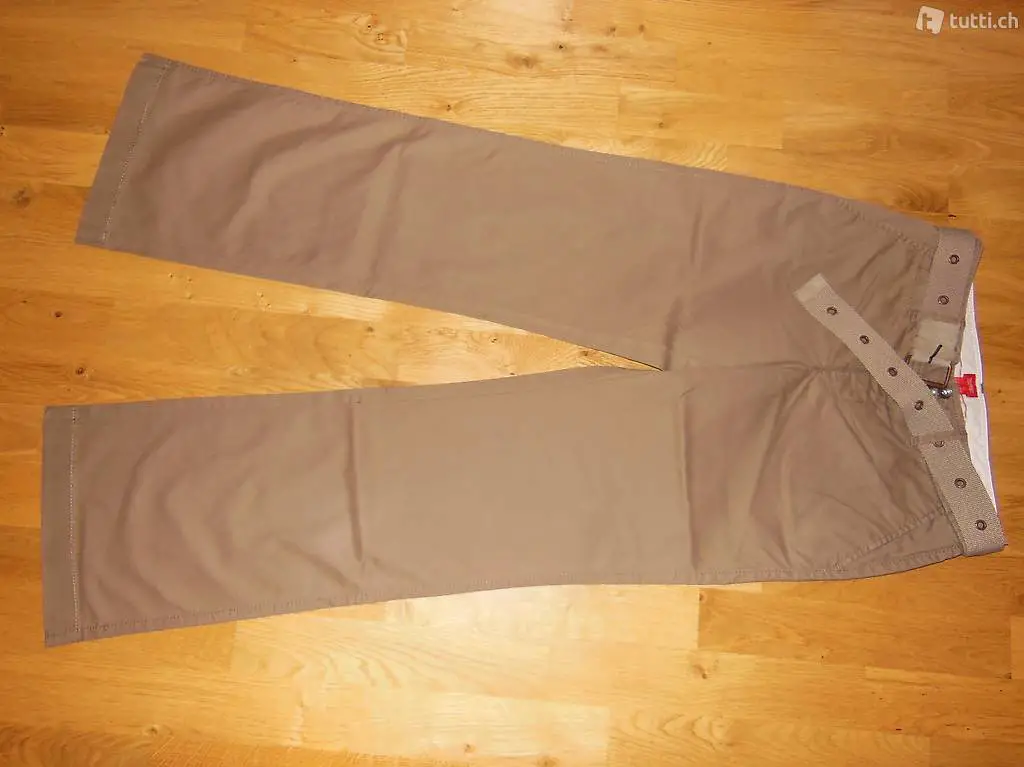 Braune Hose mit Stoffgürtel von Esprit in Gr. 34