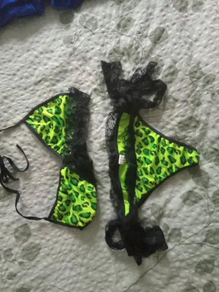 Ein aussergewöhnliches Bikini für die elegante Dame Grösse M