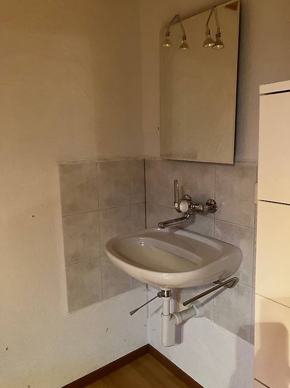 Lavabo mit Spiegel