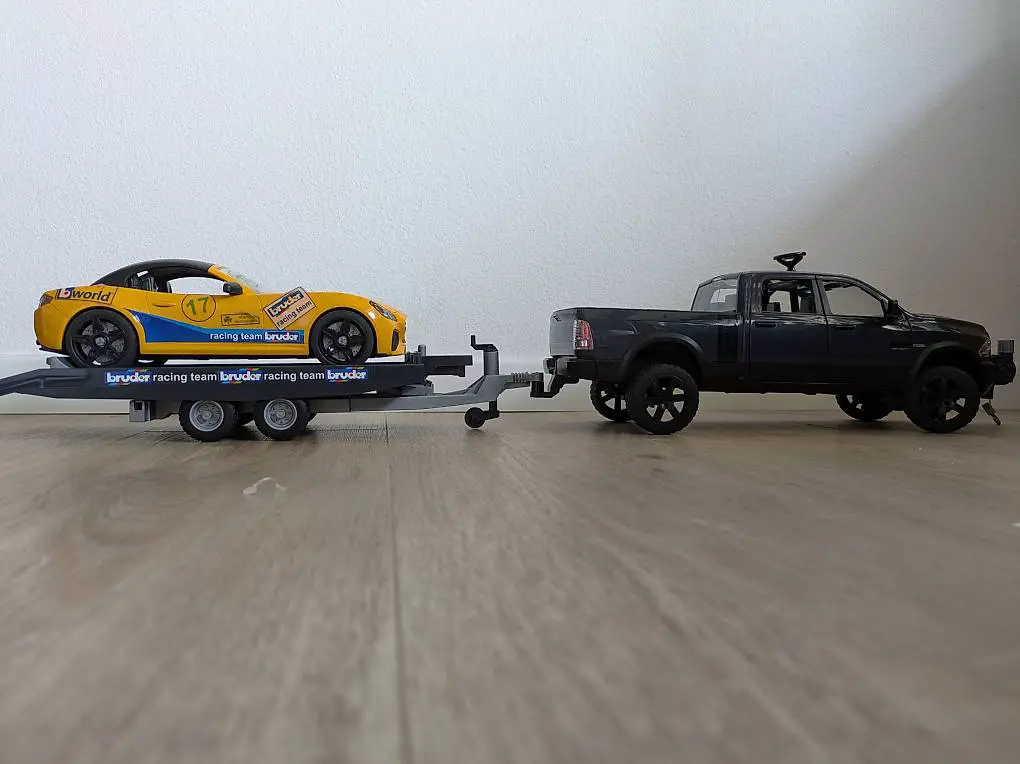Bruder RAM 2500 Power Wagon & Roadster Bruder Racing Team