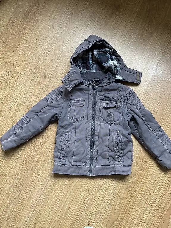 Graue Übergangsjacke Grösse 119