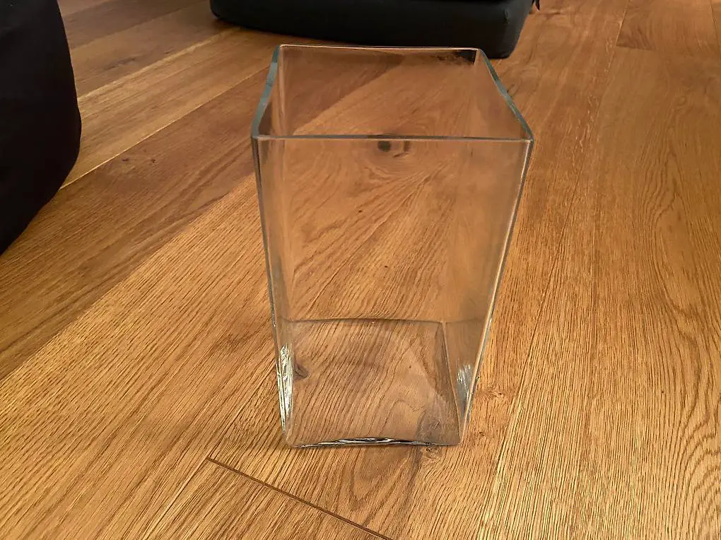 Glasvase eckig