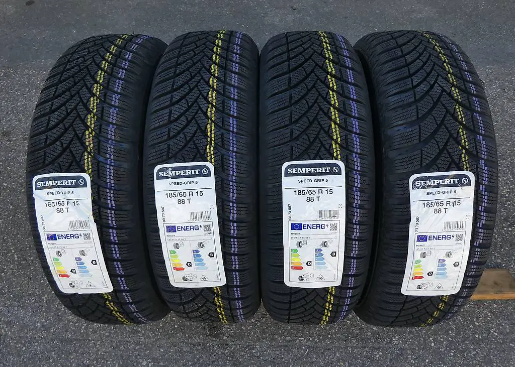 Winterreifen für VW Polo AW ab 2018 15" 185 65 R15 88T