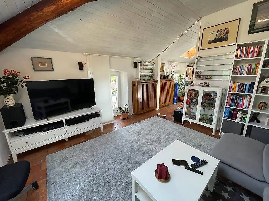 Appartamento arredato attico in affitto con posto auto