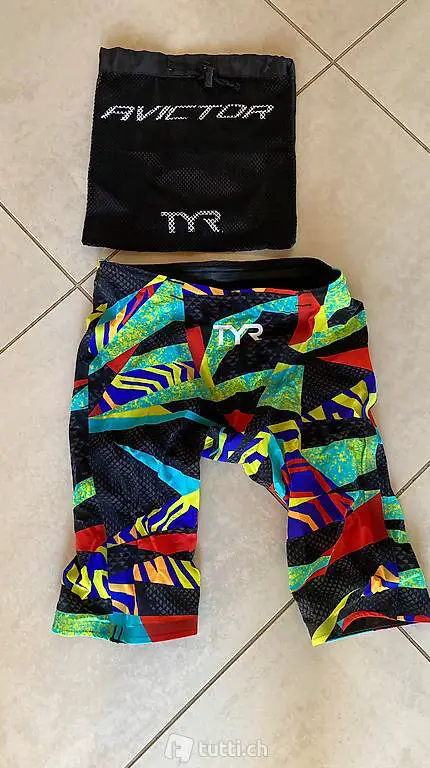 TYR Avictor a vita bassa.