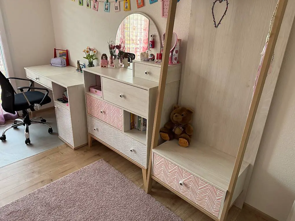 Kinder-/Jugendzimmer